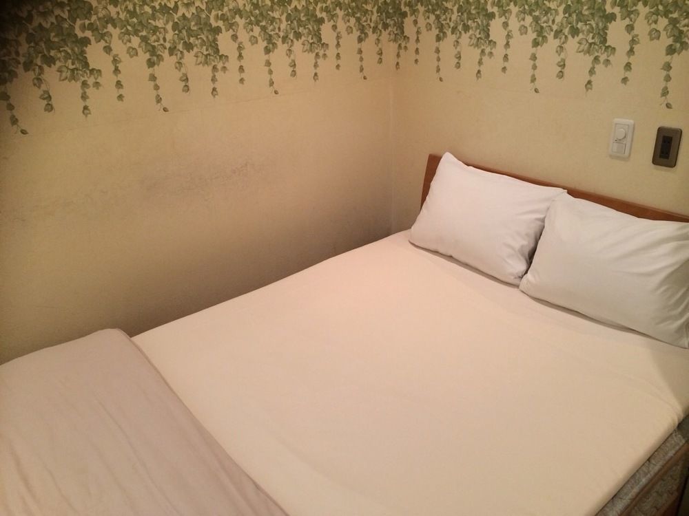 Uehonmachi Plaza Hotel (Adults Only) Osaka Exteriör bild