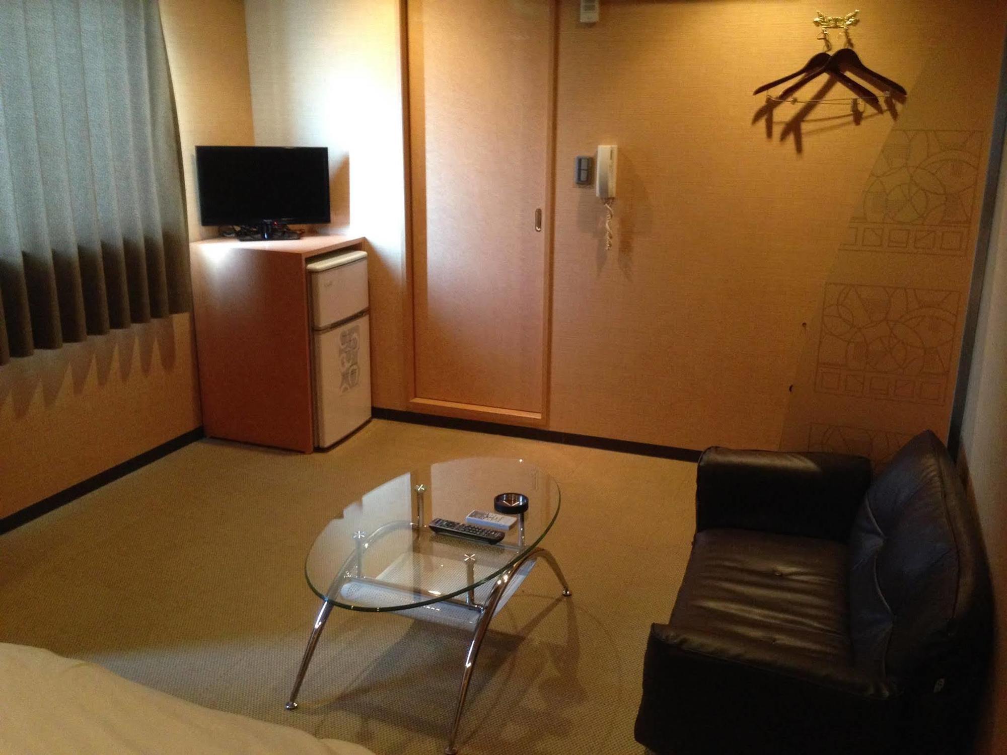Uehonmachi Plaza Hotel (Adults Only) Osaka Exteriör bild