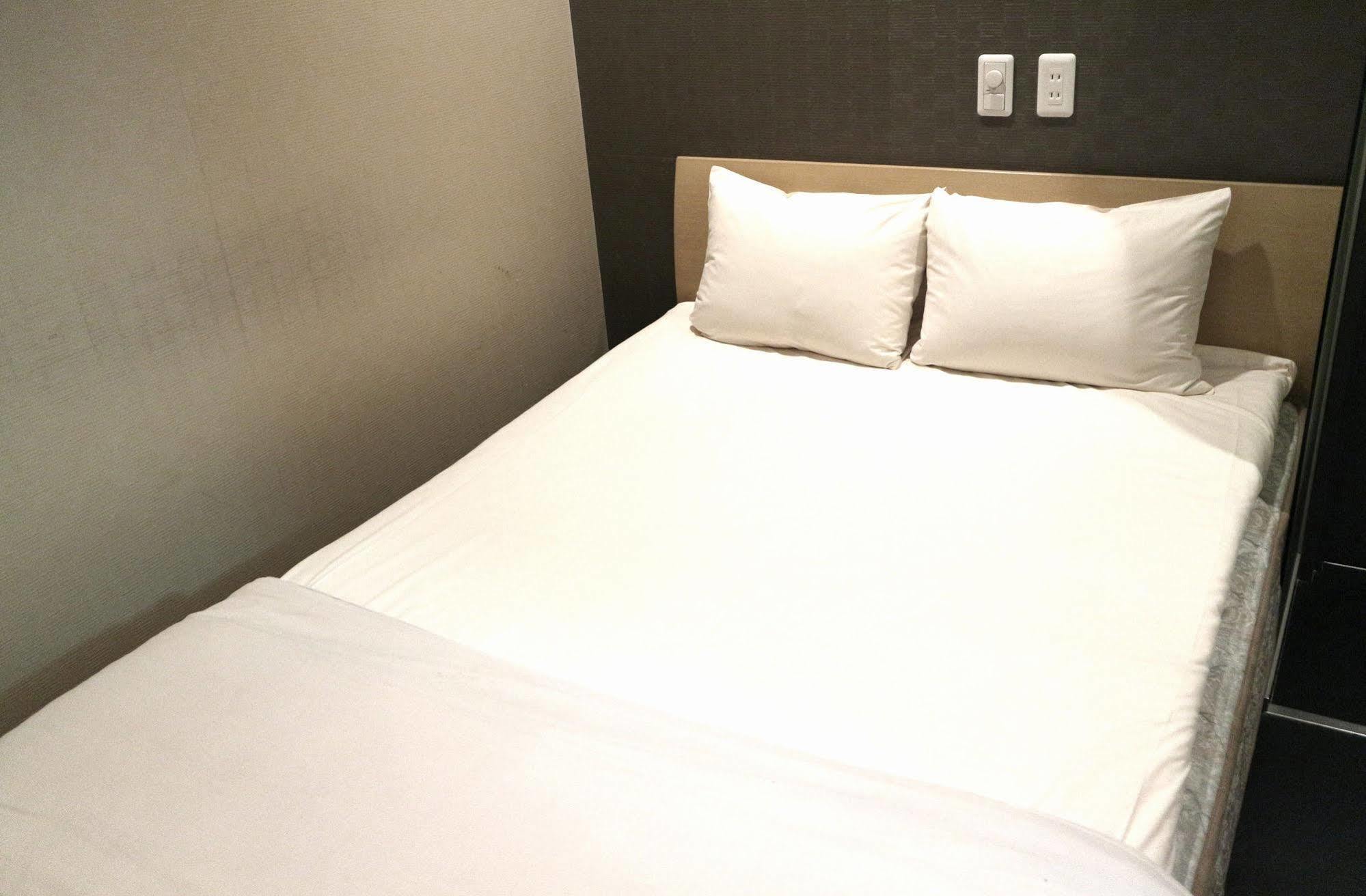 Uehonmachi Plaza Hotel (Adults Only) Osaka Exteriör bild