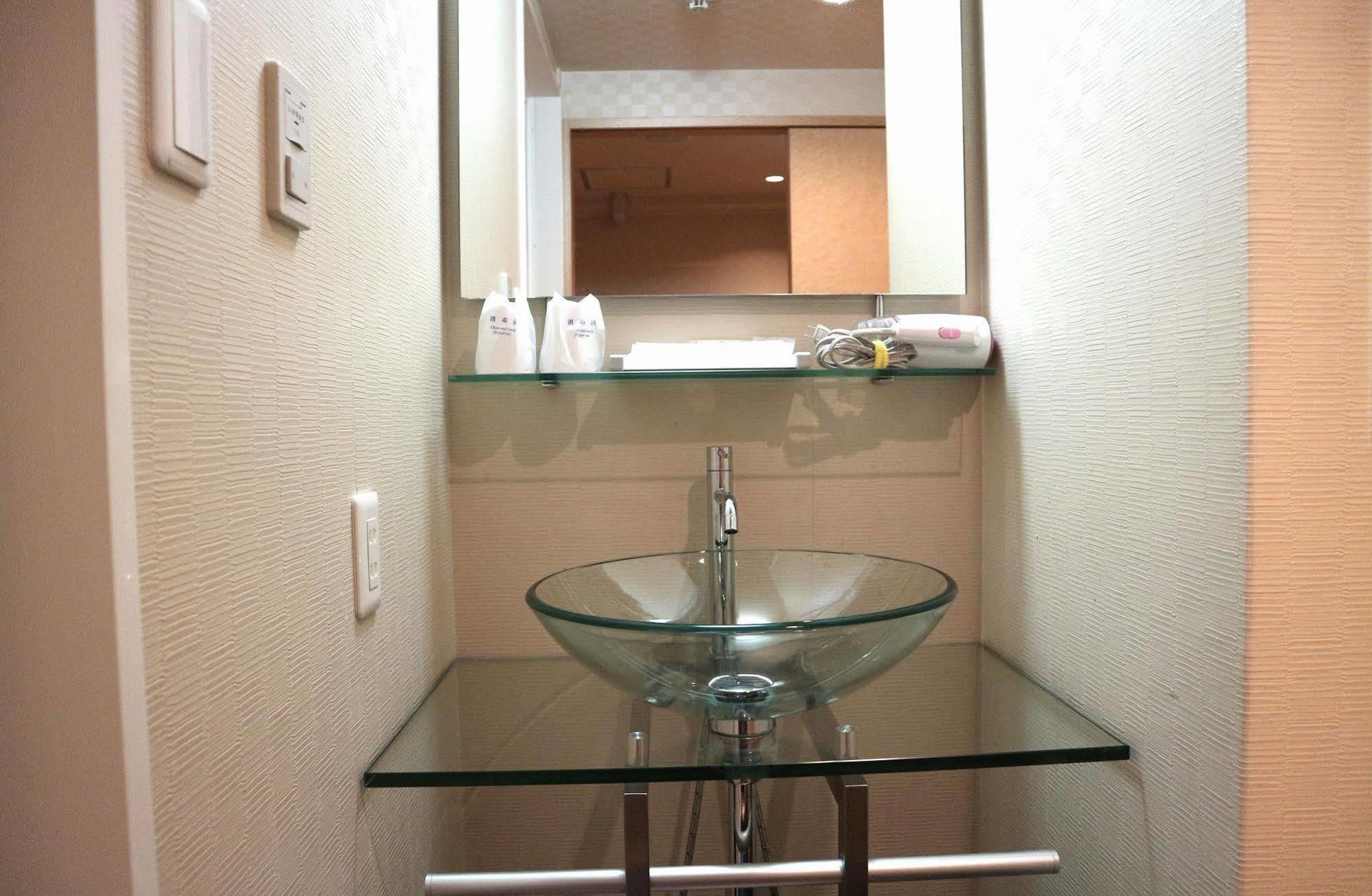 Uehonmachi Plaza Hotel (Adults Only) Osaka Exteriör bild